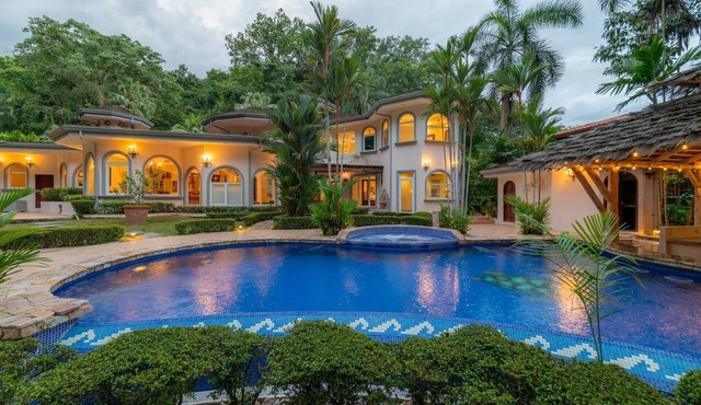 Harmon House 6 BR with private pool