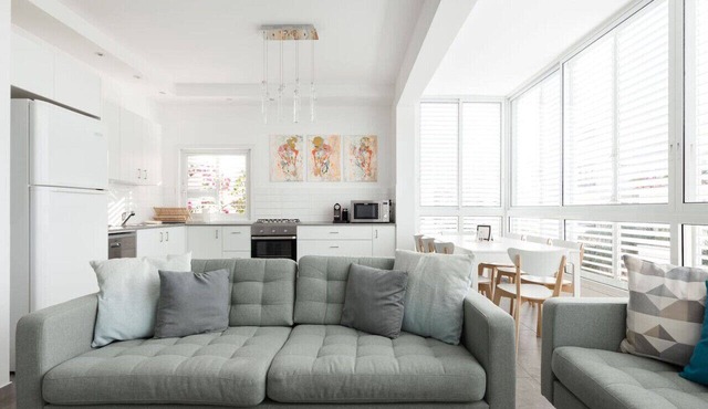 Heart of Tel-Aviv Spacious Stay by Sea N' Rent