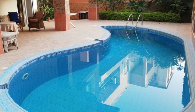 Hidden Gem 2BR with pool access in Cairo Governorate