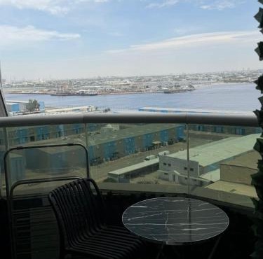 High-floor Luxury Apartment!