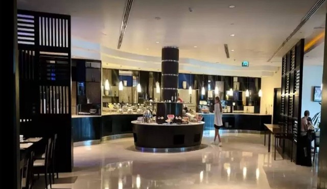Holiday Inn Express Dubai Airport by IHG