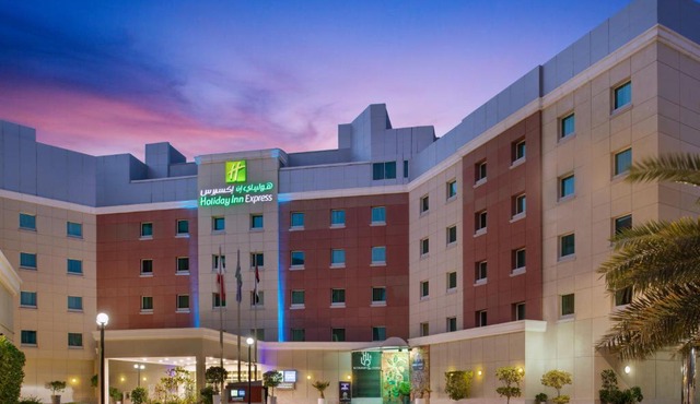 Holiday Inn Express Dubai Internet City by IHG