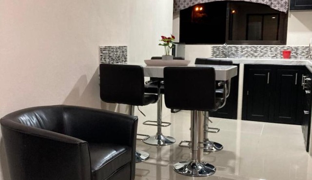 Hospedaje Ana Lu 2, Only 10 minutes from airport