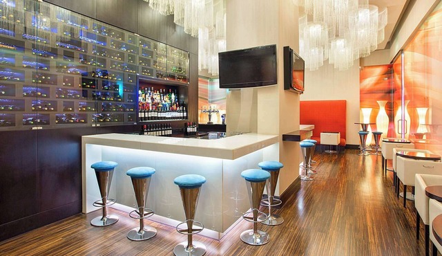 Ibis Hotel- Mall Avenue