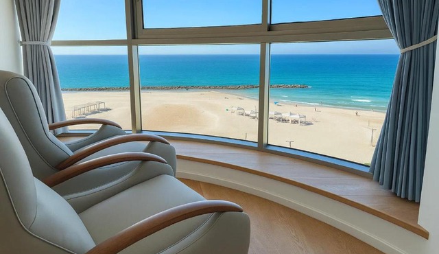 INDRAM luxury suites by the sea