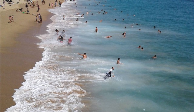 * ISRAEL- BEST SPACIOUS CENTRAL CITY BEACH APT IN THE CENTER NEAR EVERYWHERE NOW
