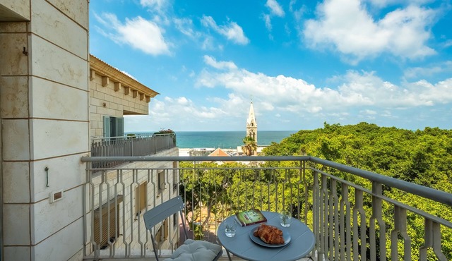 Jaffa Charming Beachfront Studio