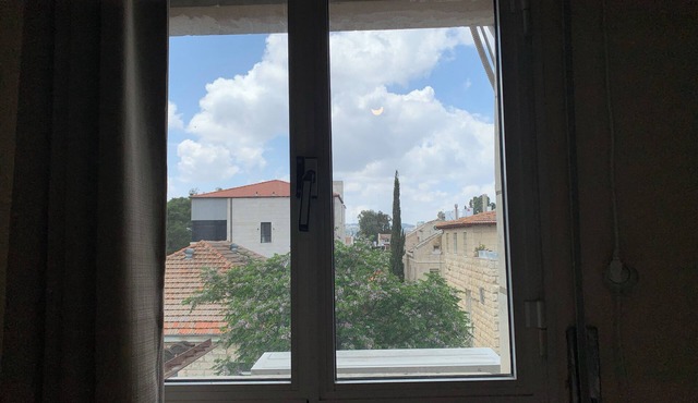 Jerusalem Central Vacation- Emek Refaim 3 bedroom!