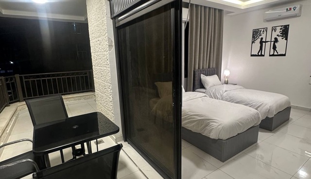 JRE Cozy Home Near All Services 20