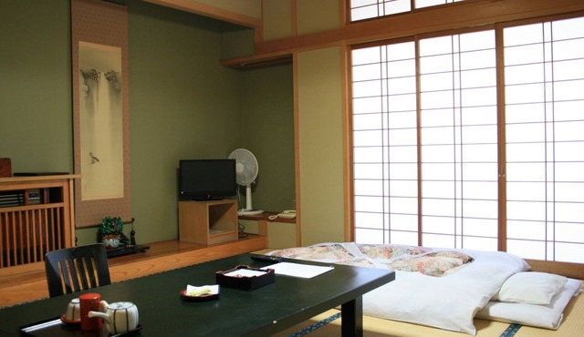 Kashiwaya in Chikuma