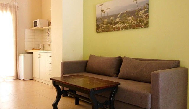 Kibbutz Tiratzvi - Country Lodging