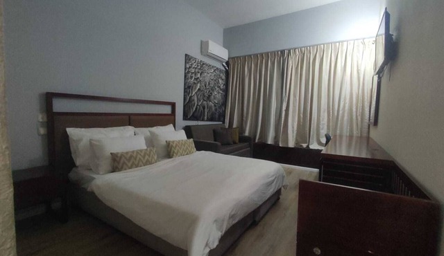 king shaul hotel