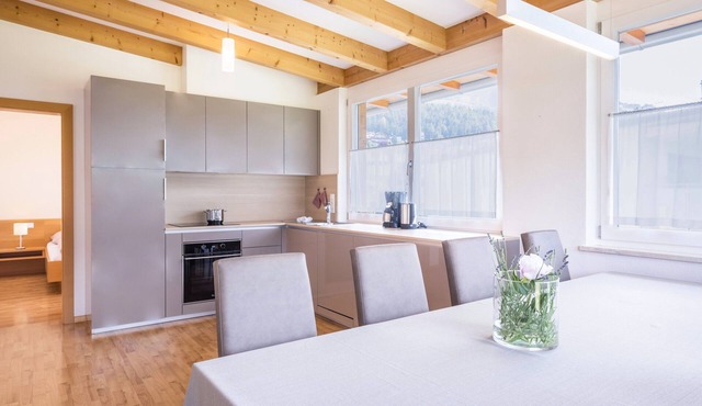 Kronsun Glück Apartment 100 m² at Kronplatz Valley Station with 3 Separate Bedrooms in Percha