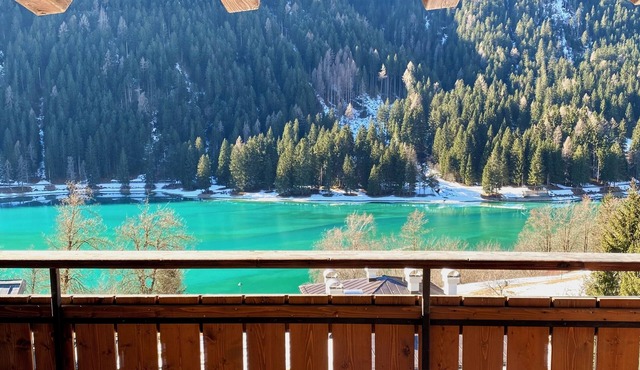 Lake view attic room in Auronzo di Cadore