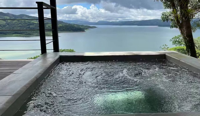Lake view Cattle Ranch Villa
