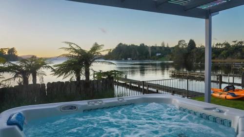 Lakefront Oasis in Rotorua