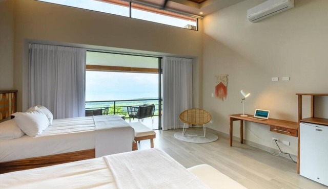 Lapazul Boutique Hotel - Deluxe Queen Room with Two Queen Beds - 8