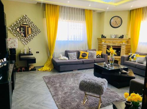 Laura's Stylish Villa