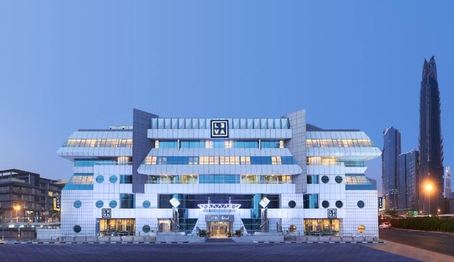 Leva Hotel and Suites, Opposite Downtown