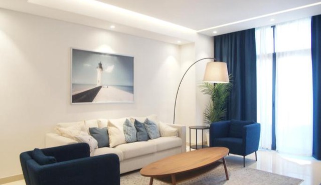 Liaqat Airport Residence Al Mouj