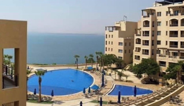 Lovely 2 bedrooms serviced apartment with apool