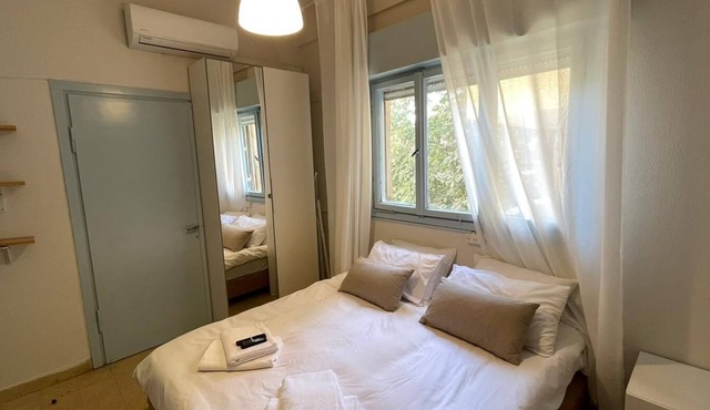 ♥ Lovely 2BDR Apt - Prime Location/Ben Yehuda St ♥