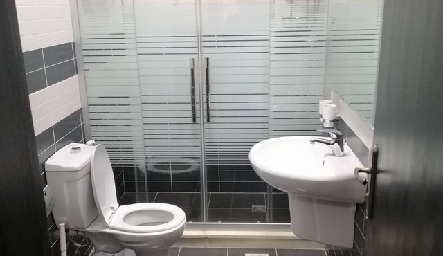 Lovely 3 bedroom rental unit with FREE parking