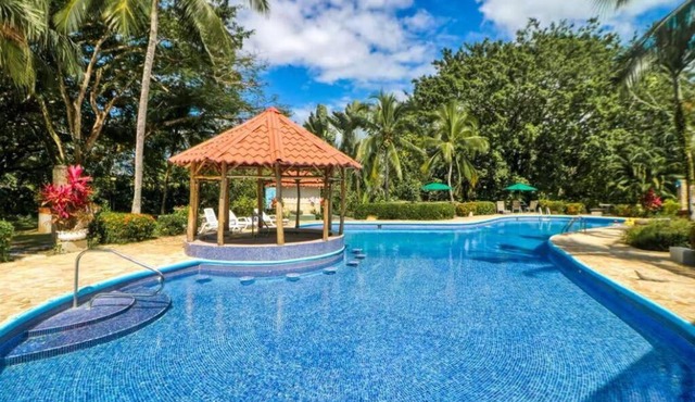 Lovely Condo closed to Manuel Antonio beach