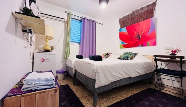 Lowest Place on Earth B&B Private Cosy Double Room Shared Bathroom and Kitchen