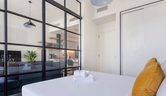 Lux 1BR Near Dubai Hills Mall