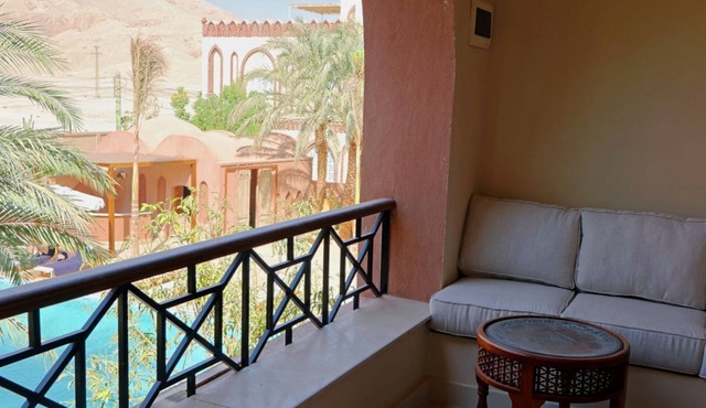 Luxe Middle Floor Suite at Malkata House: Pool & Views