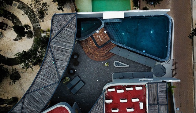 LUXURIOUS 2 STORY PH/PREMIUM AREA/PRIVATE PLUNGE POOL/HEART OF ALDEA ZAMA in Q.R.
