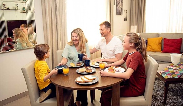 Luxurious 4 bedroom villa with WiFi AC in enchanting Dubai