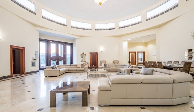 Luxurious 9BR Villa w/Farm & Mountain View, Sharm by Deluxe Holiday Homes