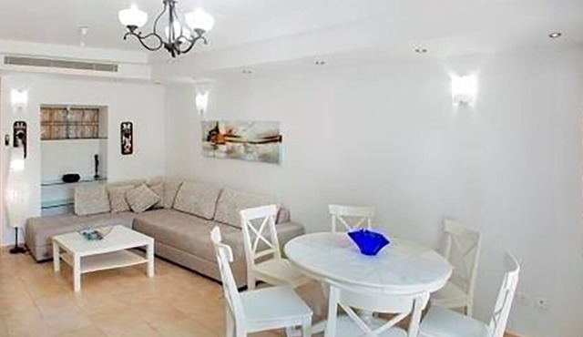 Luxurious two bedroom with garden