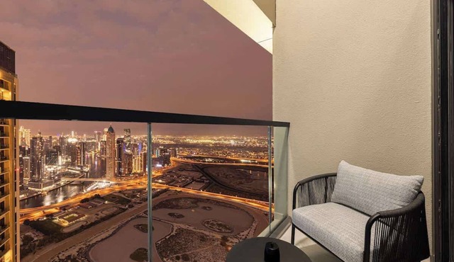 Luxury 3BDR in Business Bay - Canal Views