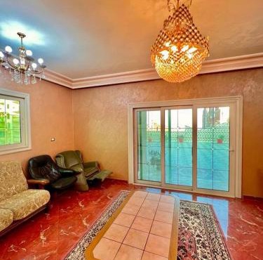 Luxury 5 star apartment with rooftop, security in Maḩallat al Burj