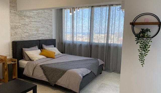 ★Luxury 5 Star Bed&SEA View in CityCentre -NTFLX★24