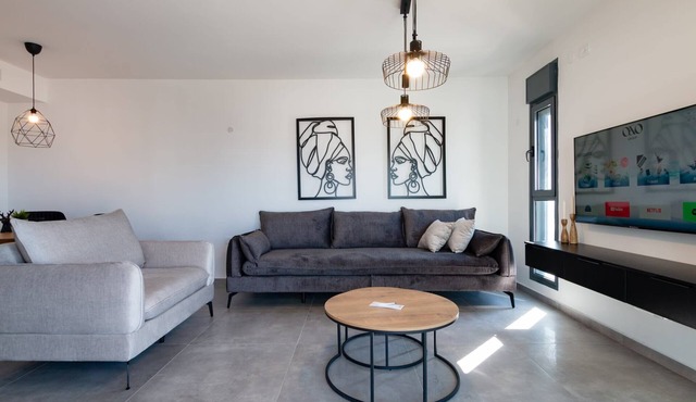Luxury APT 3BR |New Tower & Parking| Mamad