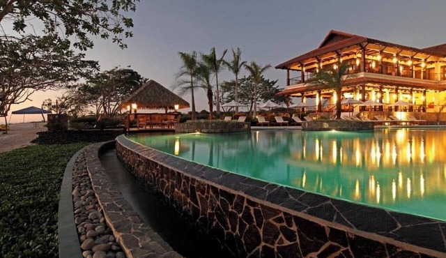 Luxury Cozy 3-bedroom condo with AC in beautiful Hacienda Pinilla