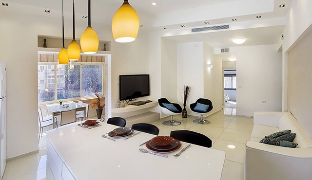 LUXURY IN GERMAN COLONY. 3 BEDROOM in Jerusalem