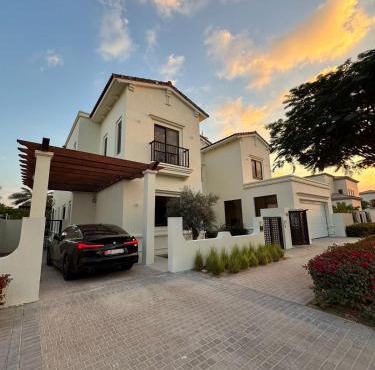 Luxury Paradise 7 Bedroom Plus Maids Villa