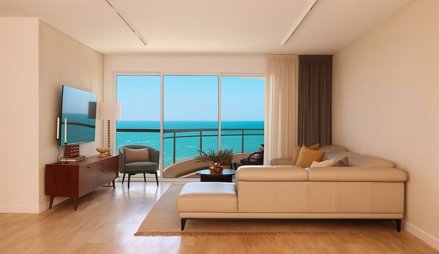 Luxury Seafront Apartment – Nitza 8, Netanya A spacious 4-bedroom apartment (140 m²) with a direct, breathtaking view of the Mediterranean Sea. Fully renovated in 2025 with attention to every detail: Brand new beds with maximum comfort Hi