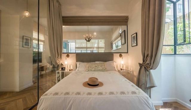 LUXURY SUITES APT BY HILTON BEACH