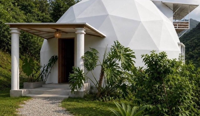 Luxury Two-Story Dome with amazing mountain views in Peréz Zeledón