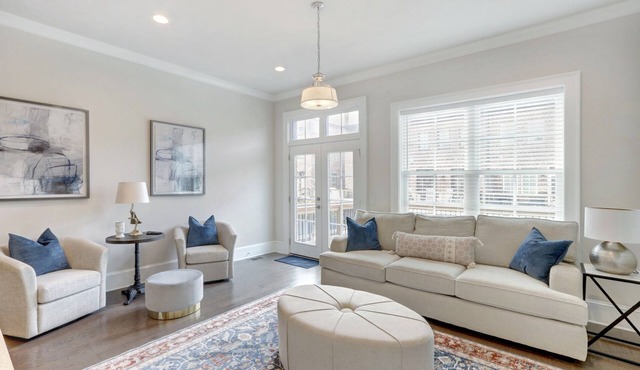 Luxury Upper East River Home in Savannah