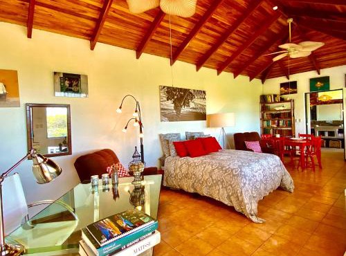 Magic Mountain Views Studio in Atenas