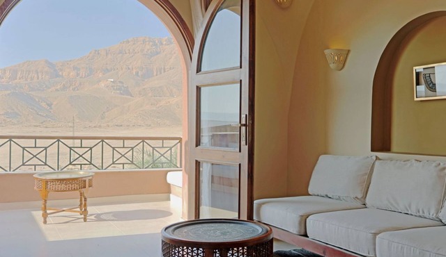 Malkata House Top Floor Suite - Pool & Dine