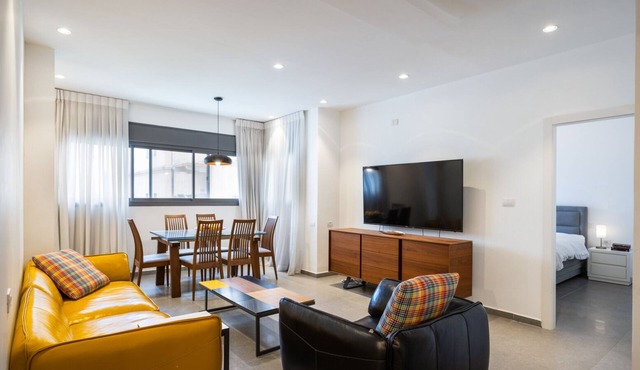 Mamad Chic and Comfort stay on Iconic Sheinkin St