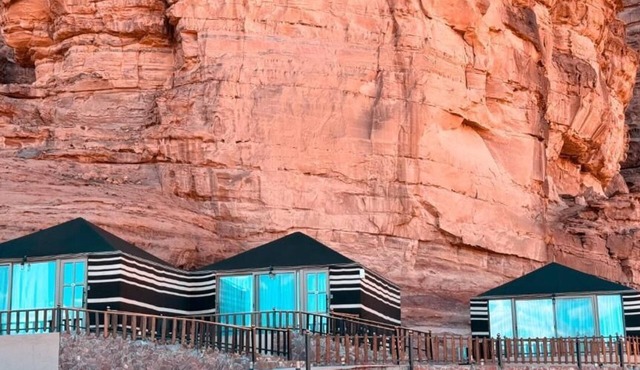 Mars land luxury camp